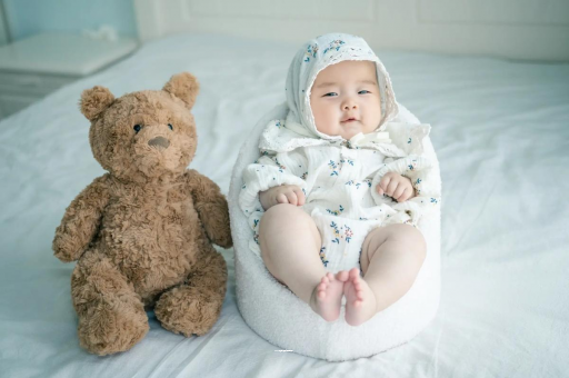 江阴宝宝吃不饱母乳的症状